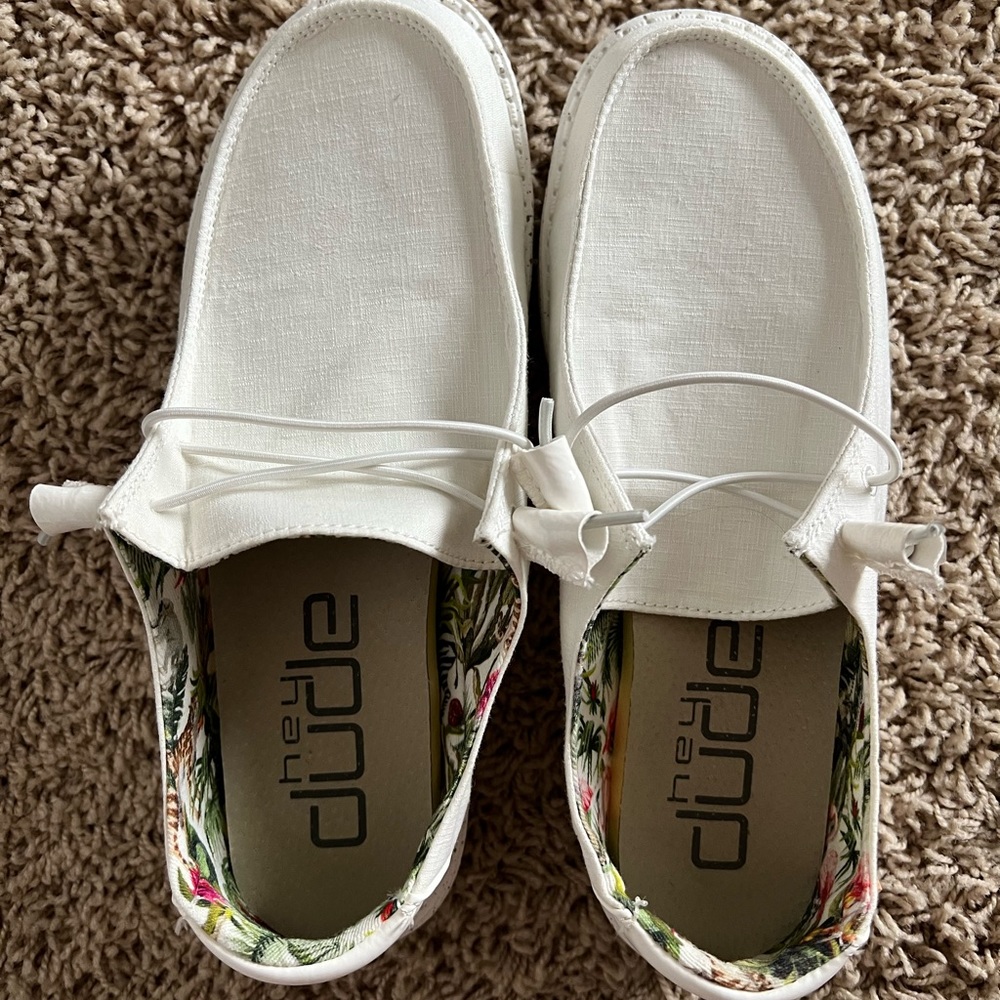 Hey dude Wally shoes